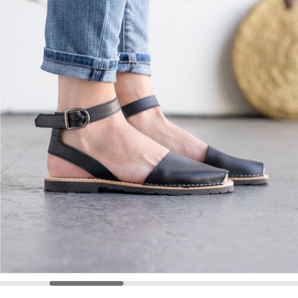 Black Ankle Strap Pons Avarca - Picture 1 of 7